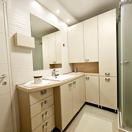 Deluxe Jade Apartmens * Ni