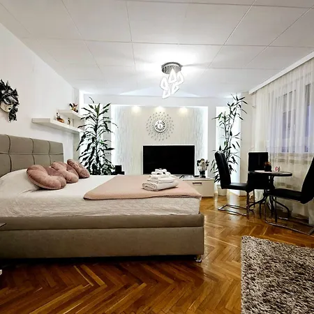 Deluxe Jade Apartmens Apartament *